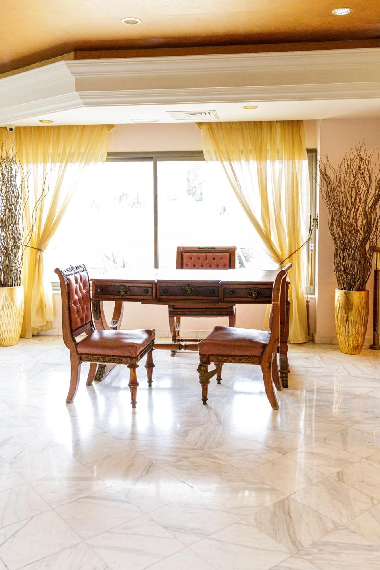 César Palace Hotel