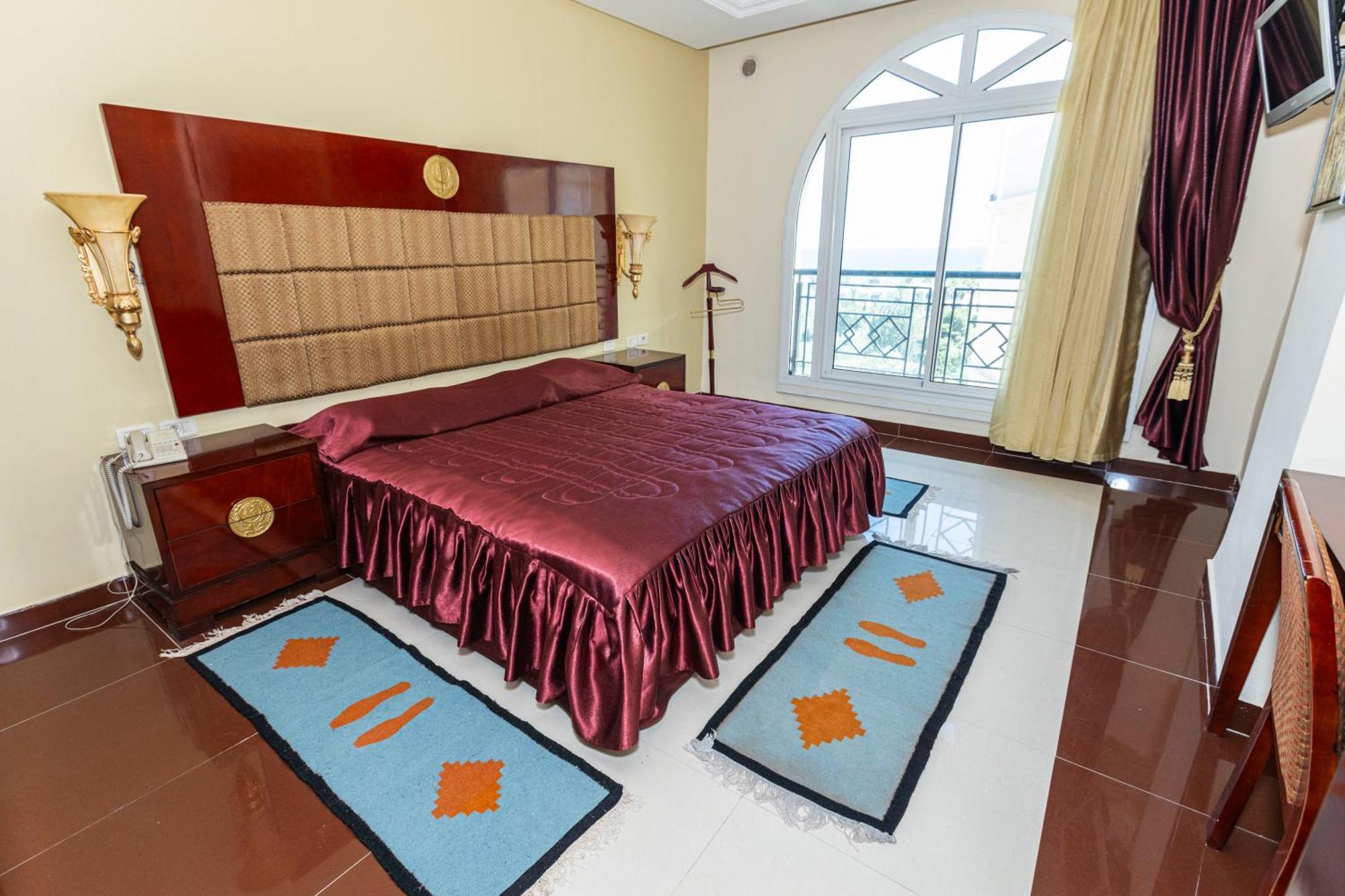 César Palace 4*