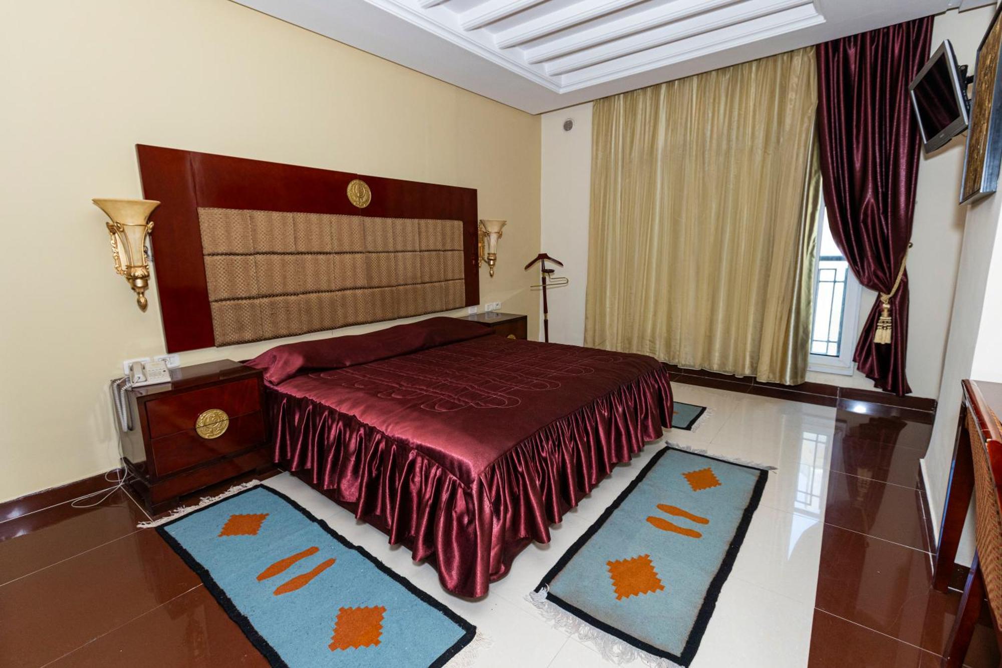 César Palace 4*