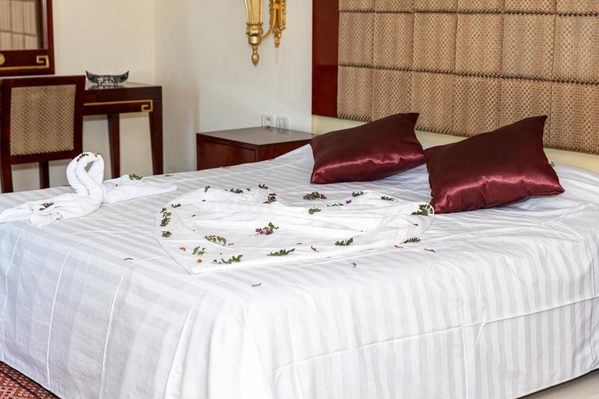César Palace 4*